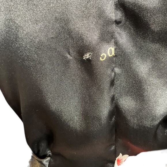 Jones New York Floral Satin Kimono Robe Black Red L/XL Belted Long Sleeve Silky - Picture 8 of 16